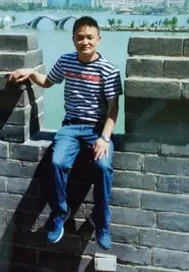 《逐梦少年红尘路》小说封面